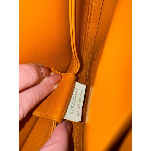 Bottega Veneta Mount Envelope Calfskin Bag in Cob - Picture 15 of 16